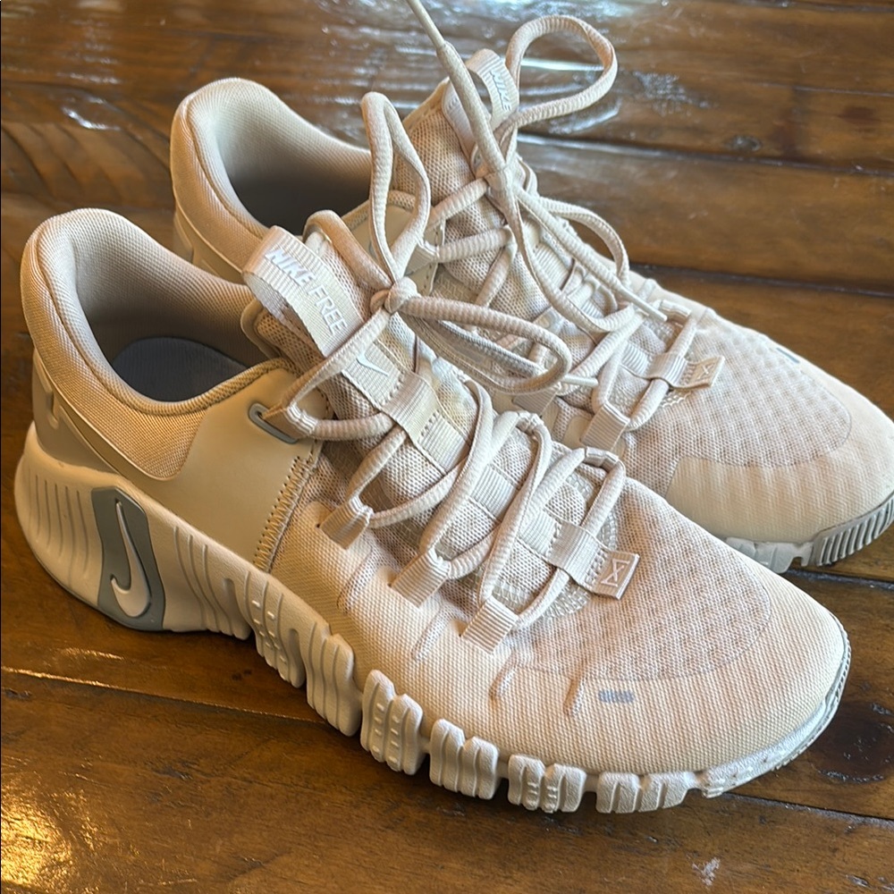 Nike free Metcon shoes Sandrift women’s 9.5